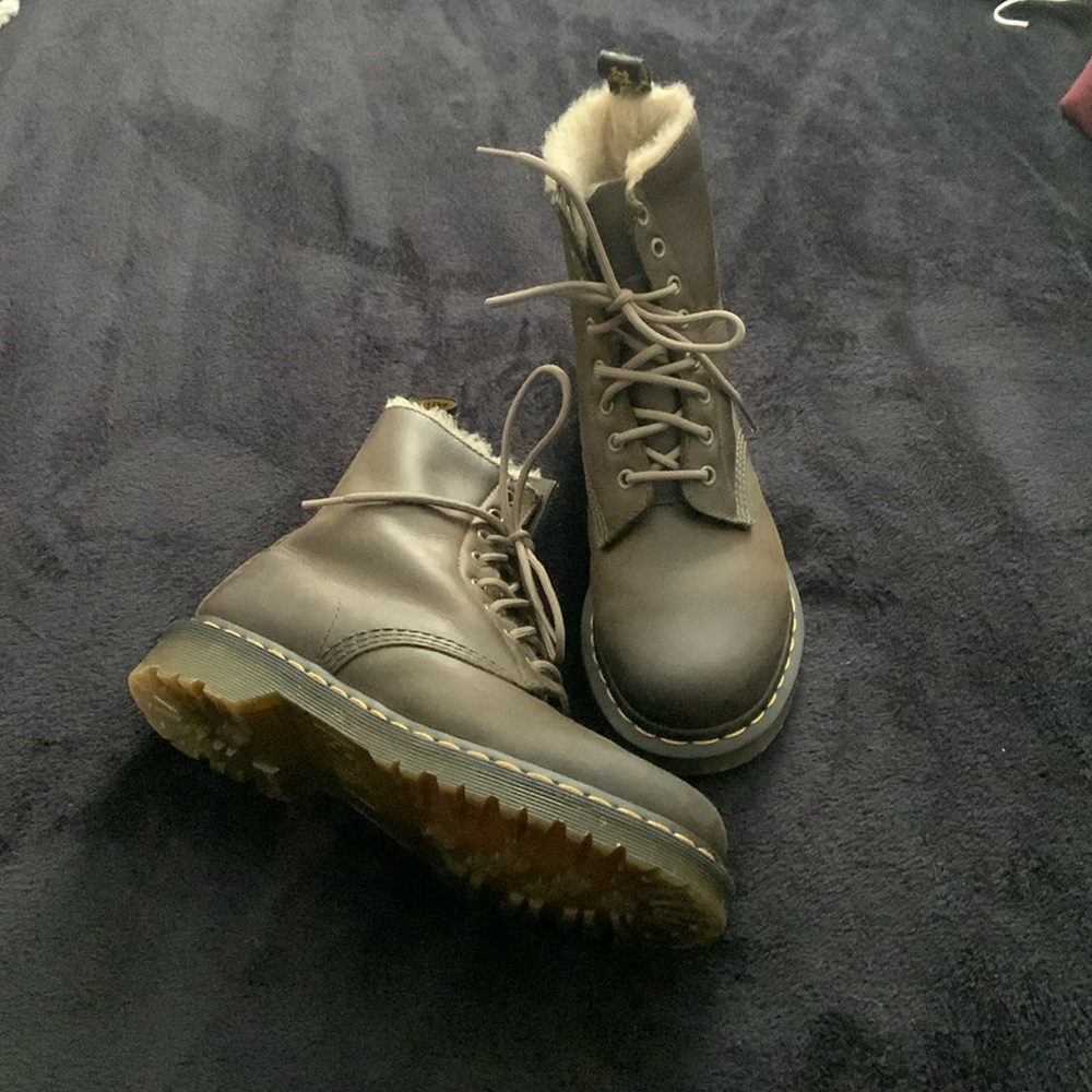 Dr. Martens 1460 Serena 8 Eye Boot Olive - Picture 2 of 12